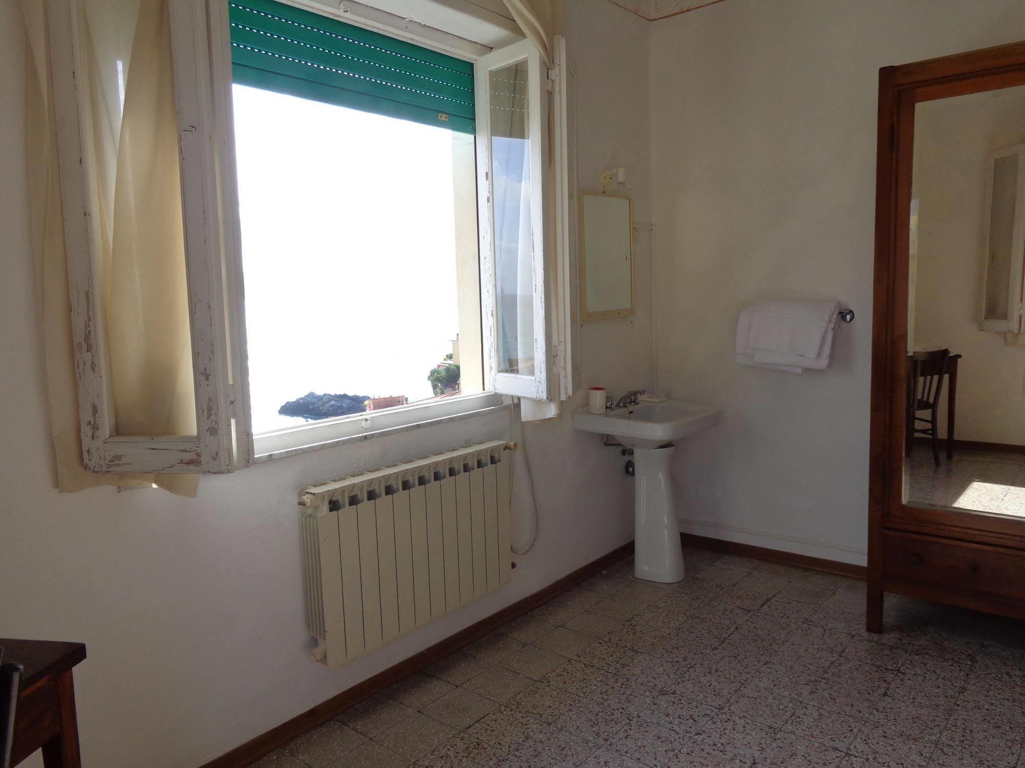 Albergo Delle Ondine Телларо Экстерьер фото