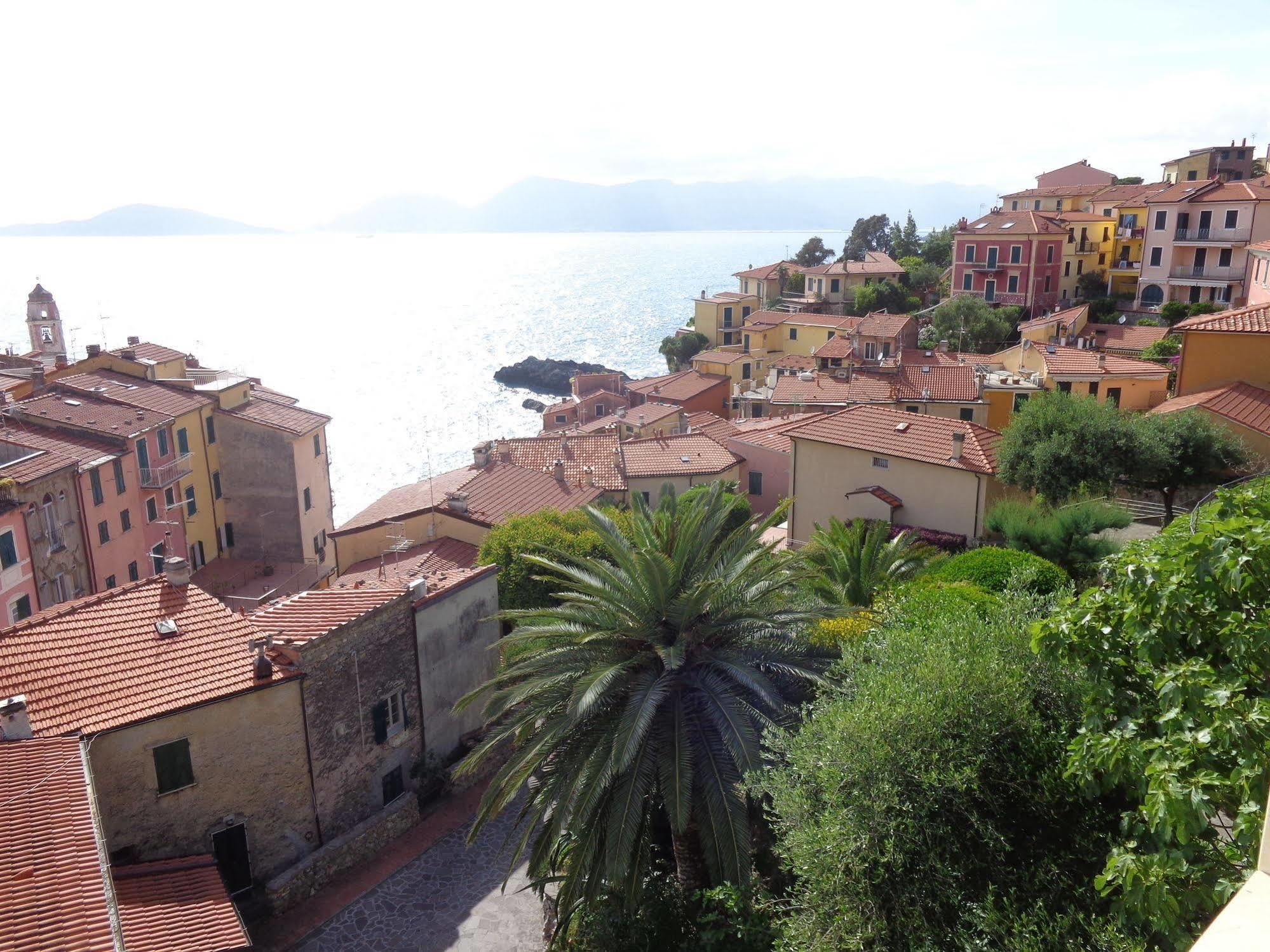 Albergo Delle Ondine Телларо Экстерьер фото